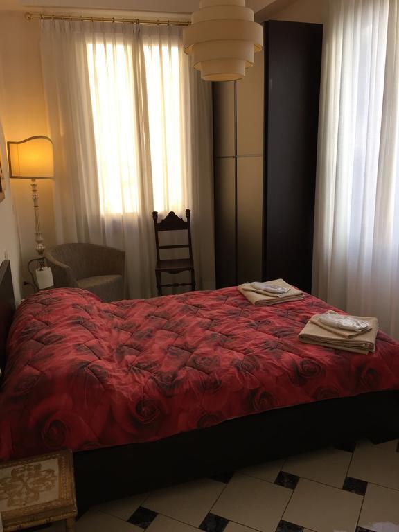 Appartamento Piazza San Marco Florencja Pokój zdjęcie
